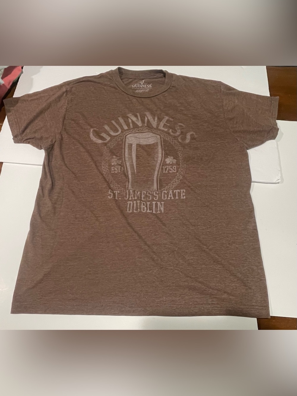 Guinness Brown Graphic T-Shirt Men large unisex